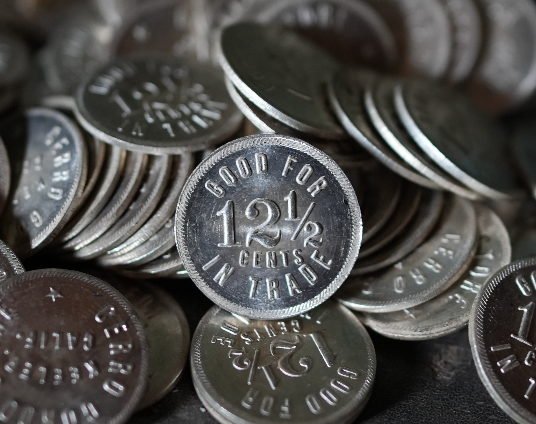 極東の大型銀貨 Silver Crowns of the Far East Silver Cerro Gordo Silver Coin